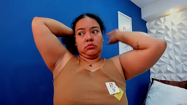 freya cole  online show from October 24, 2025, 12:01 pm