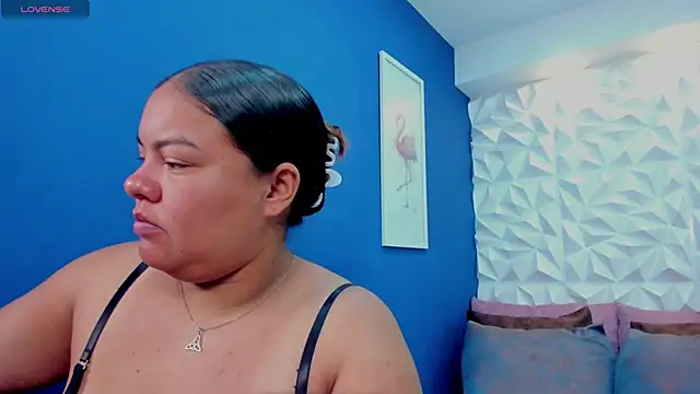 freya cole  online show from November 18, 2025, 11:58 am