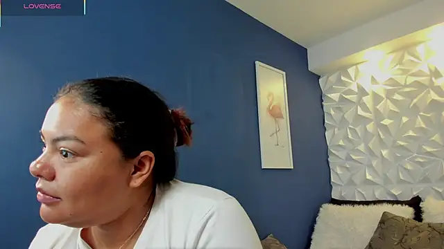 freya cole  online show from November 21, 2025, 3:44 pm