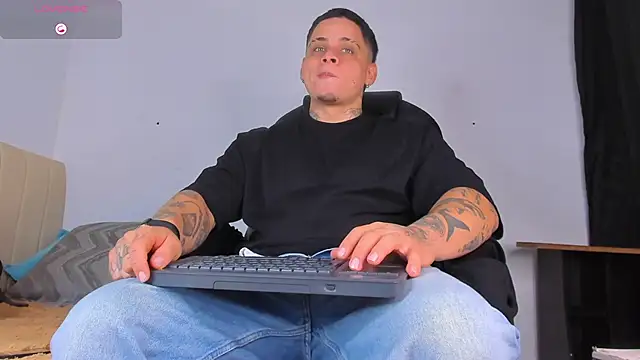 denis munera online show from October 9, 2025, 9:29 am