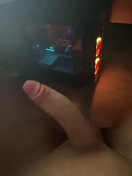 jstntz online show from April 21, 2026, 9:06 pm