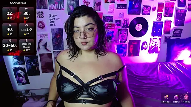 Roxy f w online show from April 6, 2026, 2:40 pm