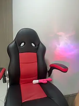 Snapshot of Isa_klein chatting on November 5, 2025, 4:45 am Isa klein online show from November 5, 2025, 4:45 am