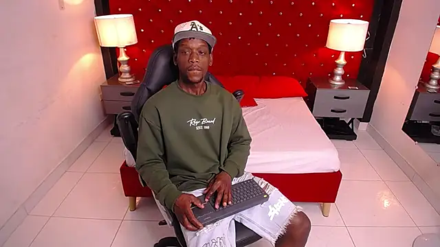 SkylerBigxxx online show from October 20, 2025, 3:29 am