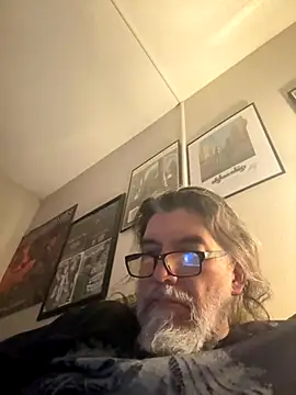 nothingbutagoontime68 online show from November 19, 2025, 2:33 am