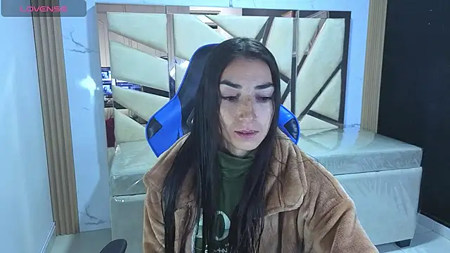 Maily a  online show from April 23, 2026, 3:08 am