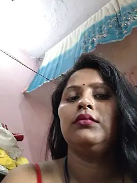 Jasmine Januja online show from June 8, 2026, 1:28 am