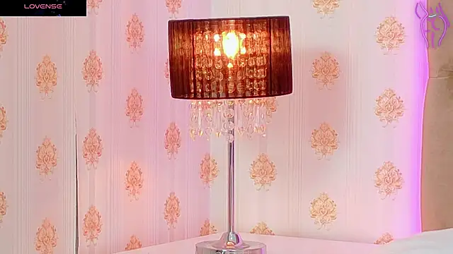 CoraVex online show from October 14, 2025, 4:24 am