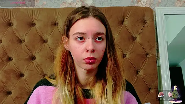 Snapshot of CoraVex chatting on December 23, 2025, 5:05 am CoraVex online show from December 23, 2025, 5:05 am