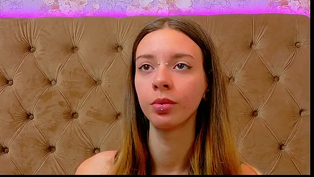 Snapshot of CoraVex chatting on May 20, 2026, 3:56 am CoraVex online show from May 20, 2026, 3:56 am