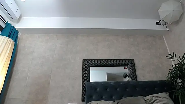 SaraElise online show from November 26, 2025, 4:46 am