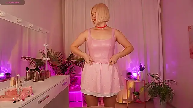 Amelia Wells online show from October 13, 2025, 5:18 am