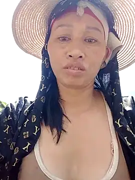 donna-bae online show from February 26, 2026, 4:00 am