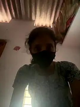 sweetreddy-02 online show from September 19, 2025, 9:32 am