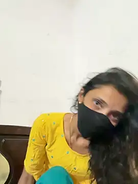 sweetreddy-02 online show from November 21, 2025, 9:08 am