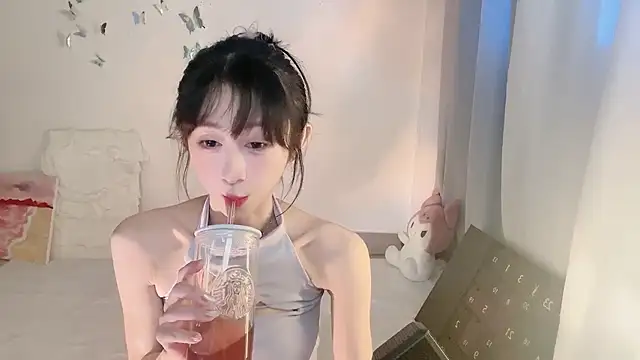 Snapshot of ai-ai-mi chatting on October 27, 2025, 5:44 am ai-ai-mi online show from October 27, 2025, 5:44 am