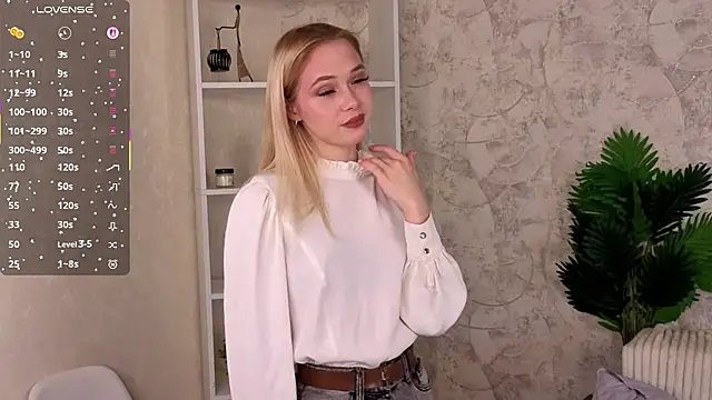 MarniOrdway online show from October 7, 2025, 5:21 pm