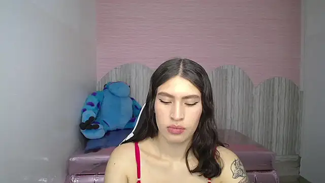 im anny t online show from November 11, 2025, 12:38 pm