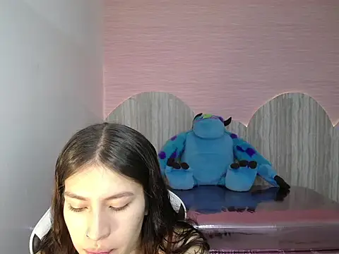 im anny t online show from November 26, 2025, 12:39 pm