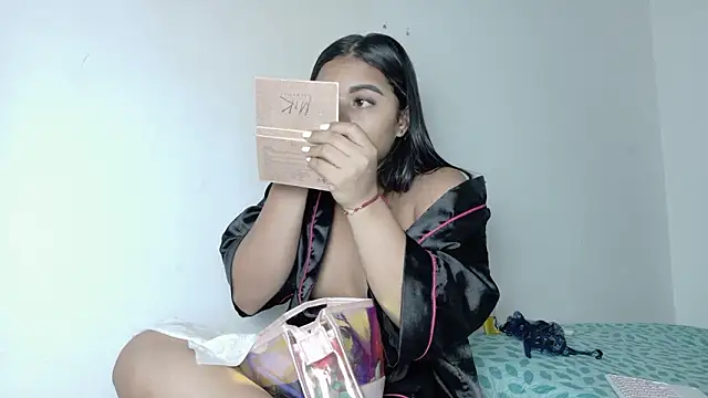 Natashaparker   online show from March 26, 2026, 10:26 pm