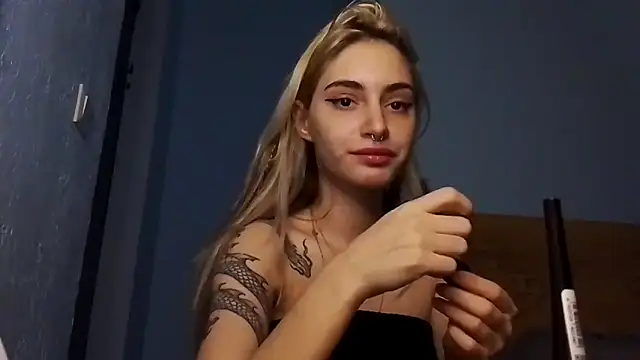 lesyawhite online show from November 19, 2025, 2:28 pm