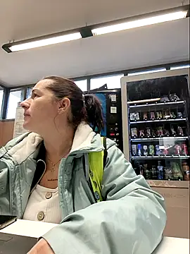 bichota85 online show from November 24, 2025, 11:10 am