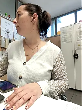 bichota85 online show from February 27, 2026, 10:48 am