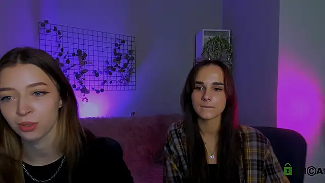 ariana ross7 online show from September 20, 2025, 10:16 am