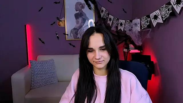 ariana ross7 online show from October 28, 2025, 8:22 pm