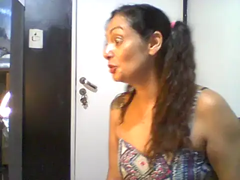 dulcefanny online show from April 3, 2026, 10:13 am