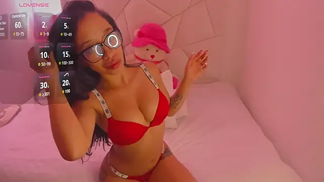 CatalinaBel online show from September 20, 2025, 6:09 pm