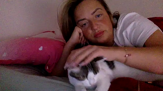 QueenStacyxox online show from September 24, 2025, 8:28 am