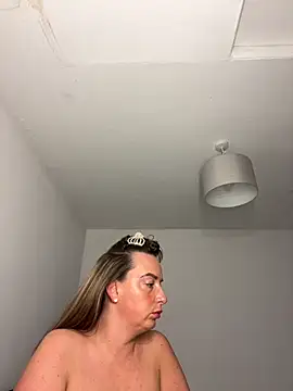 QueenStacyxox online show from October 16, 2025, 11:17 pm