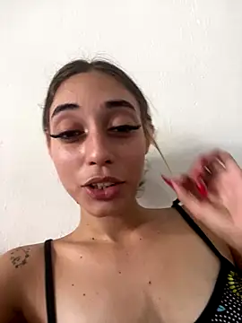 loirinhaaa online show from November 27, 2025, 3:36 pm