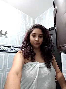 Gia Dior online show from December 19, 2025, 1:07 pm