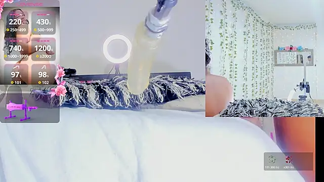 Ashley  Jones   online show from April 21, 2026, 9:04 am