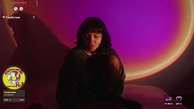  curiouskitten  online show from September 17, 2025, 3:08 am