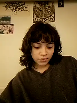  curiouskitten  online show from September 28, 2025, 4:18 am