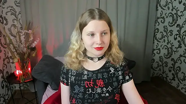  Velvet peach  online show from November 27, 2025, 10:28 am