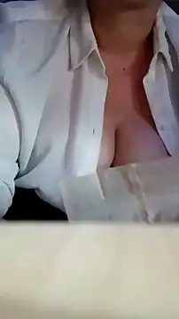 curvybabe88 online show from December 2, 2025, 6:19 am