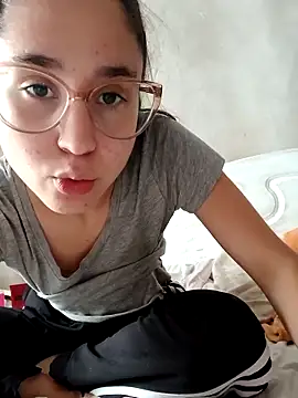 linameii online show from October 6, 2025, 4:37 pm