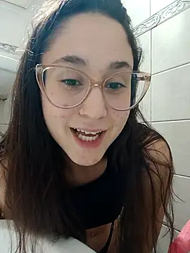 linameii online show from October 25, 2025, 2:19 am