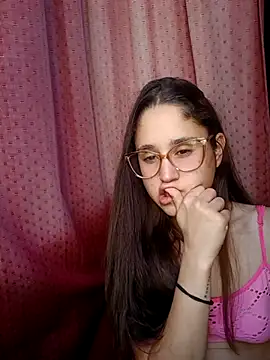 linameii online show from November 17, 2025, 6:35 pm