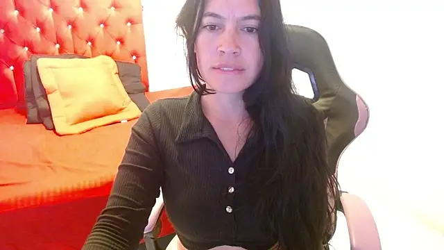 cristal1609 online show from February 5, 2026, 7:51 pm