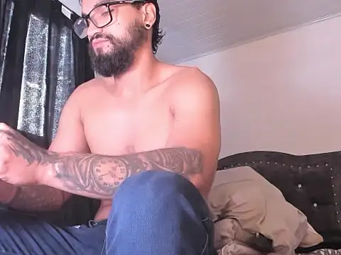 Snapshot of Chrys_harris77 chatting on June 19, 2026, 5:39 pm Chrys harris77 online show from June 19, 2026, 5:39 pm