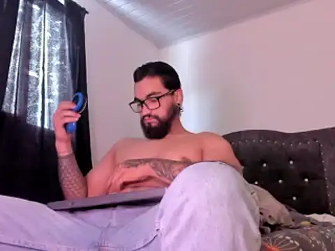 Snapshot of Chrys_harris77 chatting on June 26, 2026, 7:40 pm Chrys harris77 online show from June 26, 2026, 7:40 pm