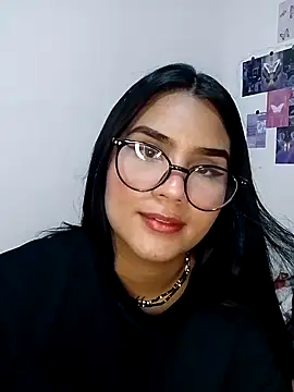 Renata Zoe online show from September 23, 2025, 1:19 am