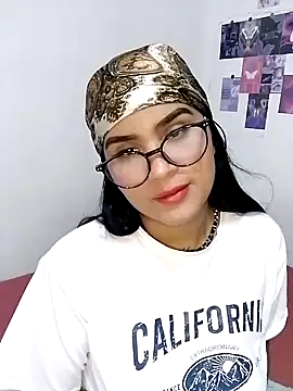 Renata Zoe online show from September 27, 2025, 1:21 am