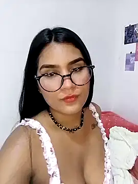 Renata Zoe online show from October 6, 2025, 1:25 am