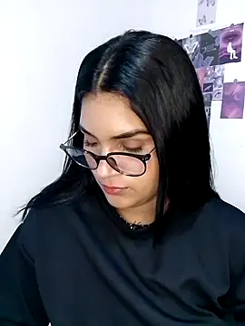 Renata Zoe online show from October 9, 2025, 2:20 am